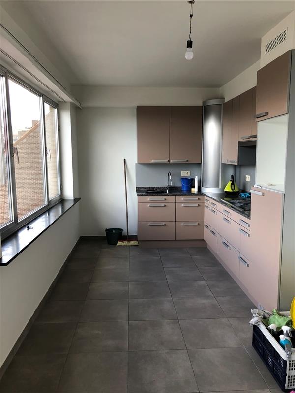 Ruim dakappartement te huur in Sint-Niklaas