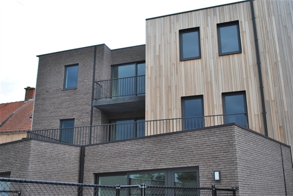 Modern nieuwbouw appartement met lift en groot terras te huur in Nieuwkerken-Waas