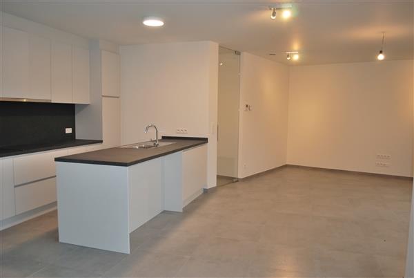 Modern nieuwbouw appartement met lift en groot terras te huur in Nieuwkerken-Waas