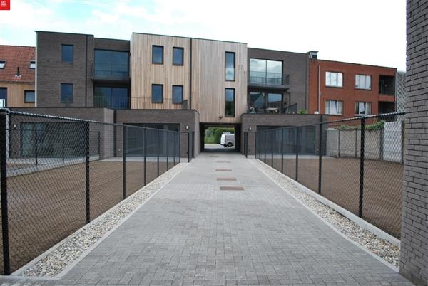 Modern nieuwbouw appartement met lift en terras te huur in Nieuwkerken-Waas