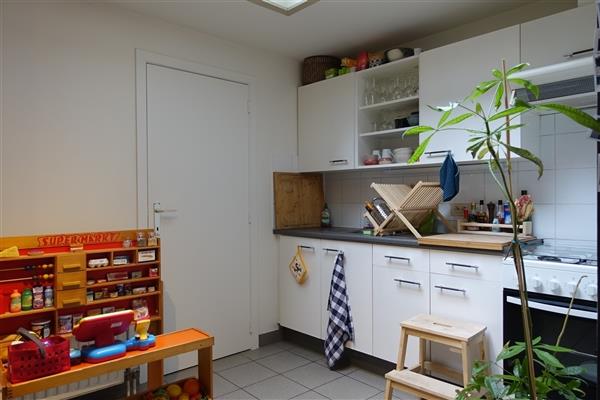 Instapklare rijwoning nabij Gent Dampoort