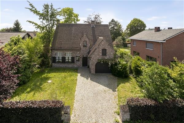 Vrijstaande woning in groene omgeving, vlakbij centrum De Pinte