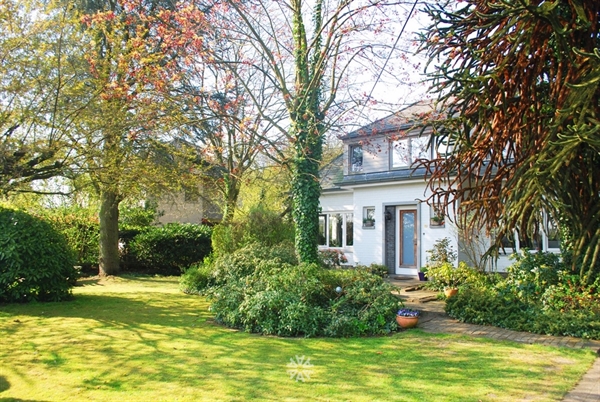 Vrijstaande woning in groene oase van rust op perceel van 1440m²