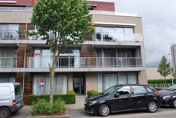 Gelijkvloers appartement met zuidgerichte tuin te huur in Temse