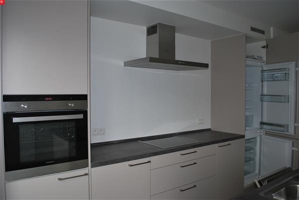 Mooi nieuwbouwappartement op toplocatie te huur in Sint-Niklaas, aan de Grote Markt