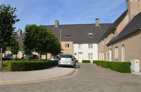 Mooie woning met 3 slpk te huur in Laarne
