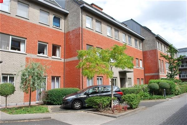 Goed gelegen appartement met terras en gemeenschappelijke tuin te huur te Sint-Niklaas