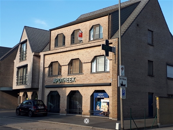 Tof dakappartement nabij Waasland shoppingcenter met 2 slaapkamers te huur te Sint-Niklaas