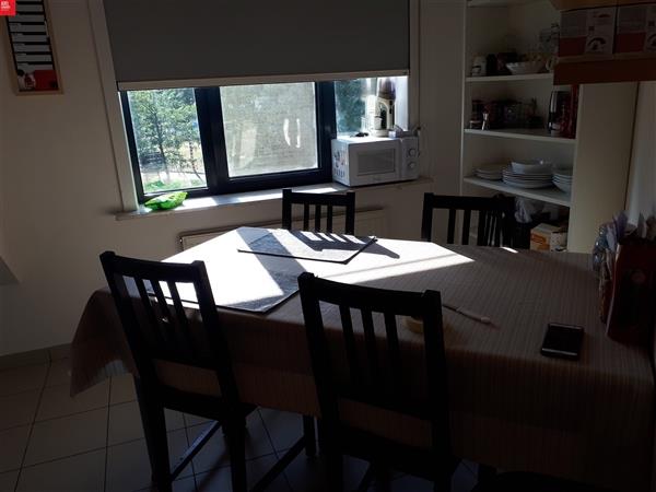 Tof dakappartement nabij Waasland shoppingcenter met 2 slaapkamers te huur te Sint-Niklaas