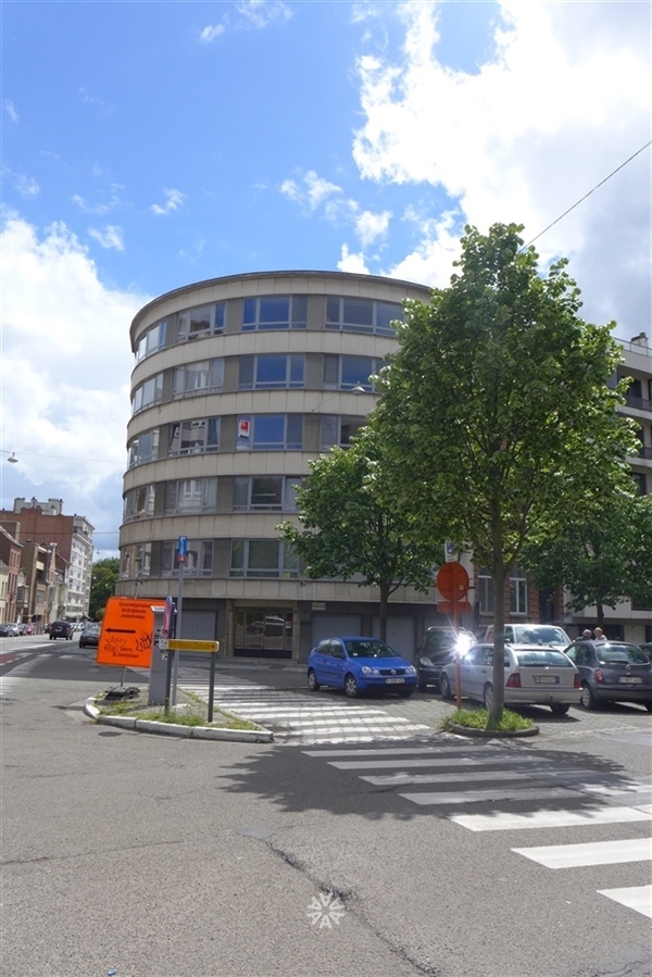 Ruim 2 slaapkamer appartement te huur in Gent