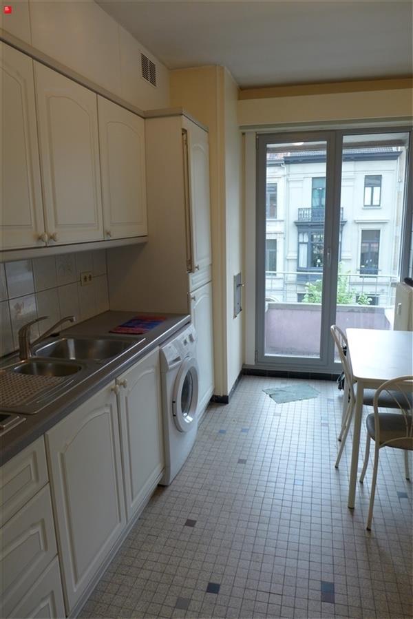 Ruim 2 slaapkamer appartement te huur in Gent