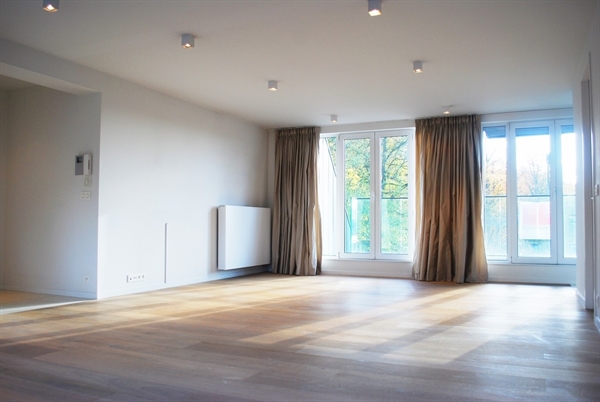 Appartement met 2 slpk, 2 badk en garage