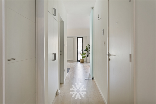 Luxueus 2 slaapkamer appartement gelegen op het Francois Laurentplein