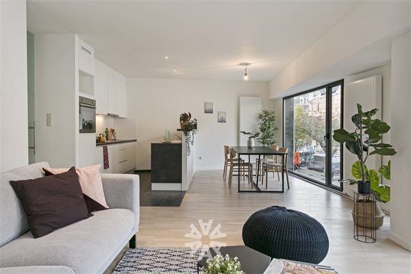 Luxueus 2 slaapkamer appartement gelegen op het Francois Laurentplein