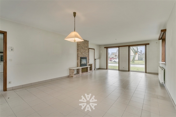 Recente villa met 4 slaapkamers te koop in Mariakerke