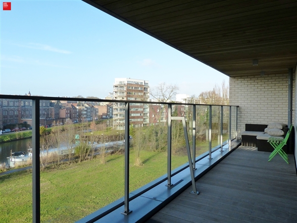 Penthouse gelegen aan de Schelde te huur in Gent