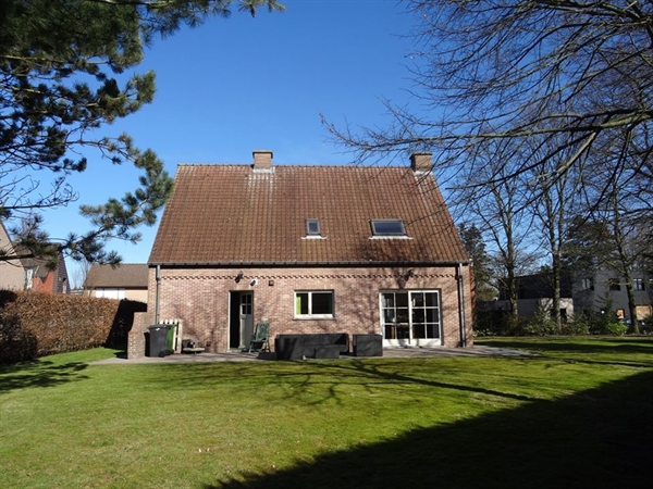 Vrijstaande woning met tuin te huur in oostakker