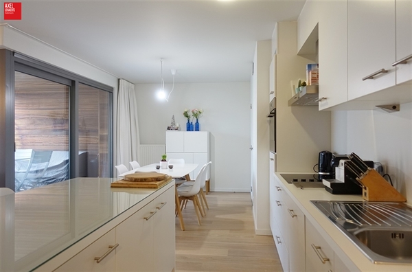 Gemeubeld 2 slp appartement met autostaanplaats aan Gent Zuiderpoort