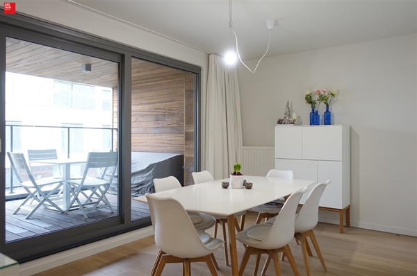 Gemeubeld 2 slp appartement met autostaanplaats aan Gent Zuiderpoort