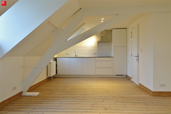 Nieuw dakappartement te huur aan station Gent