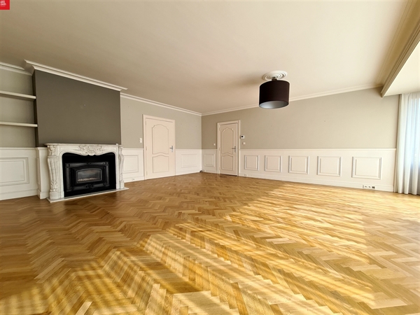 Riant en luxueus appartement Parklaan.