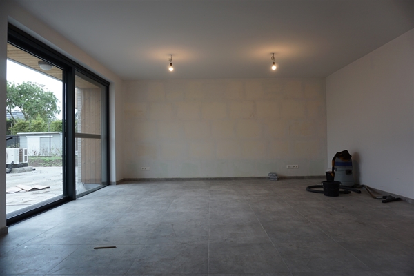 Lichtrijk appartement met zuidgerichte tuin te huur te Sint-Niklaas