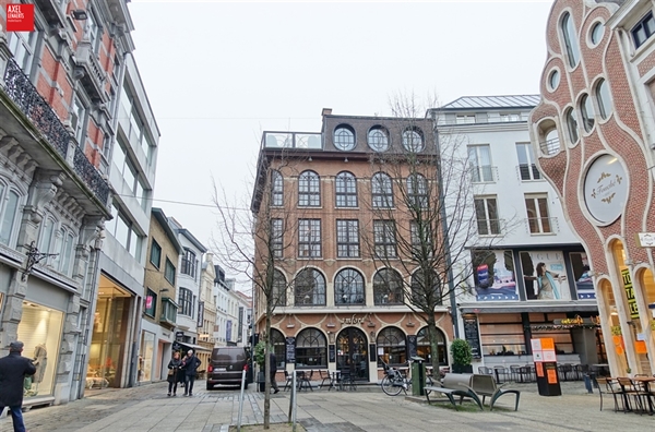 Luxueus afgewerkt duplex appartement te huur in centrum Gent
