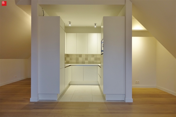 Luxueus afgewerkt duplex appartement te huur in centrum Gent