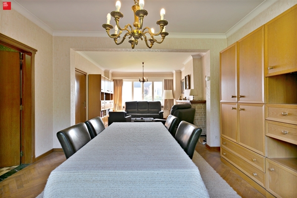 Lichtrijke ruime woning te koop Sint-Amandsberg