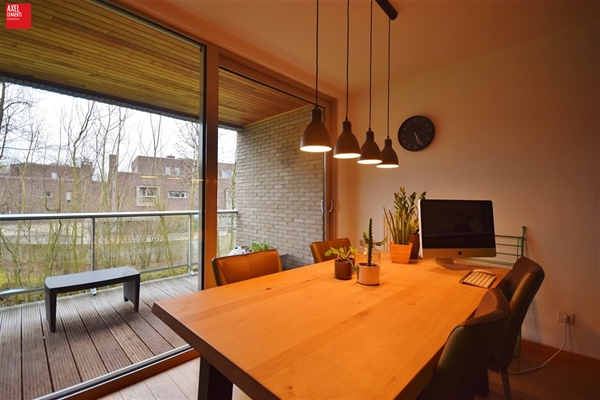 Lichtrijk appartement met garage te huur in De Pinte