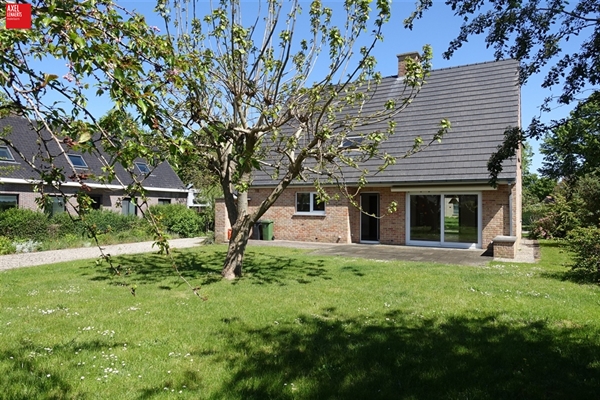 Recente villa met 4 slaapkamers te koop in Mariakerke