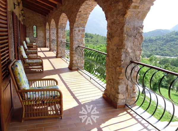 Prachtige provençaalse villa met zwembad