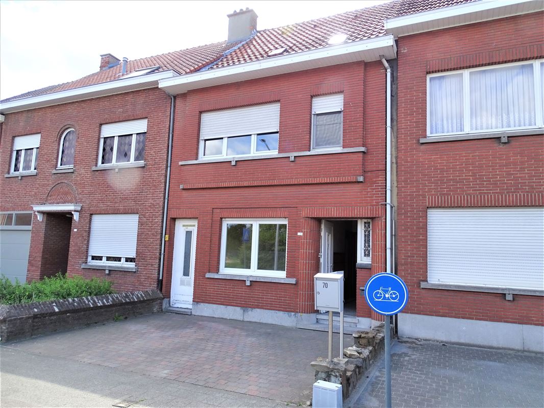 Op te frissen woning met veel mogelijkheden, 3 slaapkamers en diepe