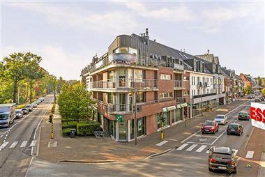 Recent en perfect onderhouden appartement (ca 87,8m²), gelegen in het centrum van Heide-Kalmthout!
Dit appartement is ingericht met een lichte en ge...