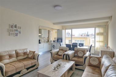 Leuk instapklaar appartement met twee slaapkamers en terras. Gelegen in een rustige enkel richtingstraat, op wandelafstand van tal van winkels, schole...