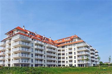 Prachtig afgewerkt appartement met 2 slaapkamers gelegen te Blankenberge. Het appartement beschikt over een inkom, gastentoilet, berging, leefruimte v...