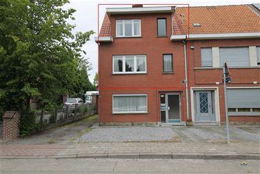Duplex appartement met twee slaapkamers en garage in het centrum van Kruibeke.
Dit appartement ligt in het centrum van Kruibeke en scholen, winkels...