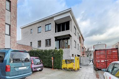 TE KOOP - HOBOKEN - Appartement met 1 slaapkamer en terras.
Ideaal gelegen nabij Hobokense Polders - Portugezenhoek, openbaar vervoer, winkels en inv...