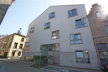 Luxueuze studentenkamer gelegen op een absolute toplocatie in het hart van het Sint-Andrieskwartier! De studio is gelegen aan de Lange Ridderstraat in...
