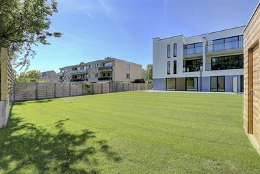 Prachtig nieuwbouw 3 slpk appartement met 2 bdks, ruim terras én tuin.
Rustig gelegen nabij Hobokense Polders, doch met winkels, openbaar vervoer en...