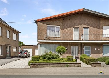 Half open bebouwing met drie slaapkamers in het centrum van Kruibeke
deze woning is gelegen in het centrum van kruibeke. Dankzij deze gunstige ligg...