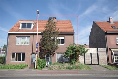 Te koop - woning te Ekeren op grensgebied met de gemeente Kapellen alsook Stabroek/Hoevenen - weliswaar te moderniseren/renoveren maar blijft een goed...