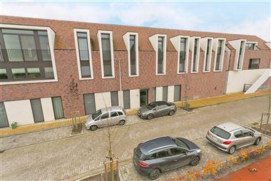 Perfect instapklaar en zeer recent 1-slaapkamer appartement, gelegen in het centrum van Essen!
EPC: 100kWh/m² (vg,wg,gmo,gvkr,gvv)...