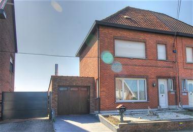 GOEDGELEGEN HOB TE KOOP NABIJ CENTRUM PUURS, VLAKBIJ STATION
Woning gunstig gelegen op wandelafstand van het centrum en vlakbij het station van Puu...