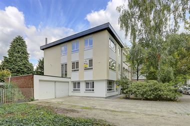 TOTAAL-Renovatie: Energiezuinig - Volledig nieuw HOB luxueus design-appartement met 2 slaapkamers, ruime en lichte leefruimte met hyper-geïnstalleerd...