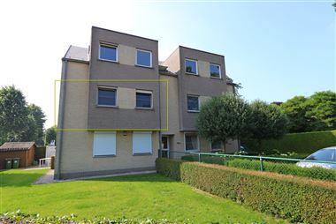 Mooi appartement op de eerste verdieping gelegen te Wuustwezel-Gooreind. Het appartement beschikt over een inkomhal, gastentoilet, ruime leefruimte me...