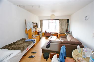 Zeer centraal gelegen studio in hartje van Antwerpen, vlakbij het Centraal Station met Astridplein onlangs volledig heraanlegd, Meir ,Keyserlei... Win...