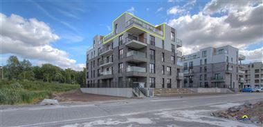 Deze penthouse is gelegen in het prestigieuze nieuwbouwproject Rupelzicht, tussen het recreatiedomein De Schorre en de Rupel. Het appartement bevindt ...