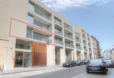 Ruim 3 slaapkamer appartement van 122 m² met 19 m² terras aan het Theaterplein en Hopland !
Gelegen op amper 50 meter van het Theaterplein, vlakb...