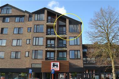 Gerenoveerd en instapklaar appartement van ca. 92m², gelegen in het centrum van Kalmthout. Dit appartement is ingericht met 2 slaapkamers, een ruime ...